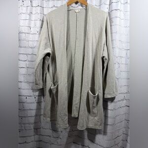 DONNI. Soft Gray Ribbed Knit Cardigan